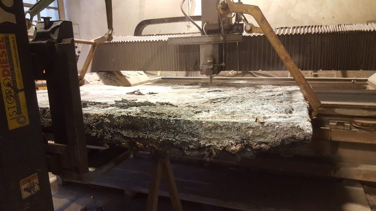 Lastra di marmo tagliata a waterjet